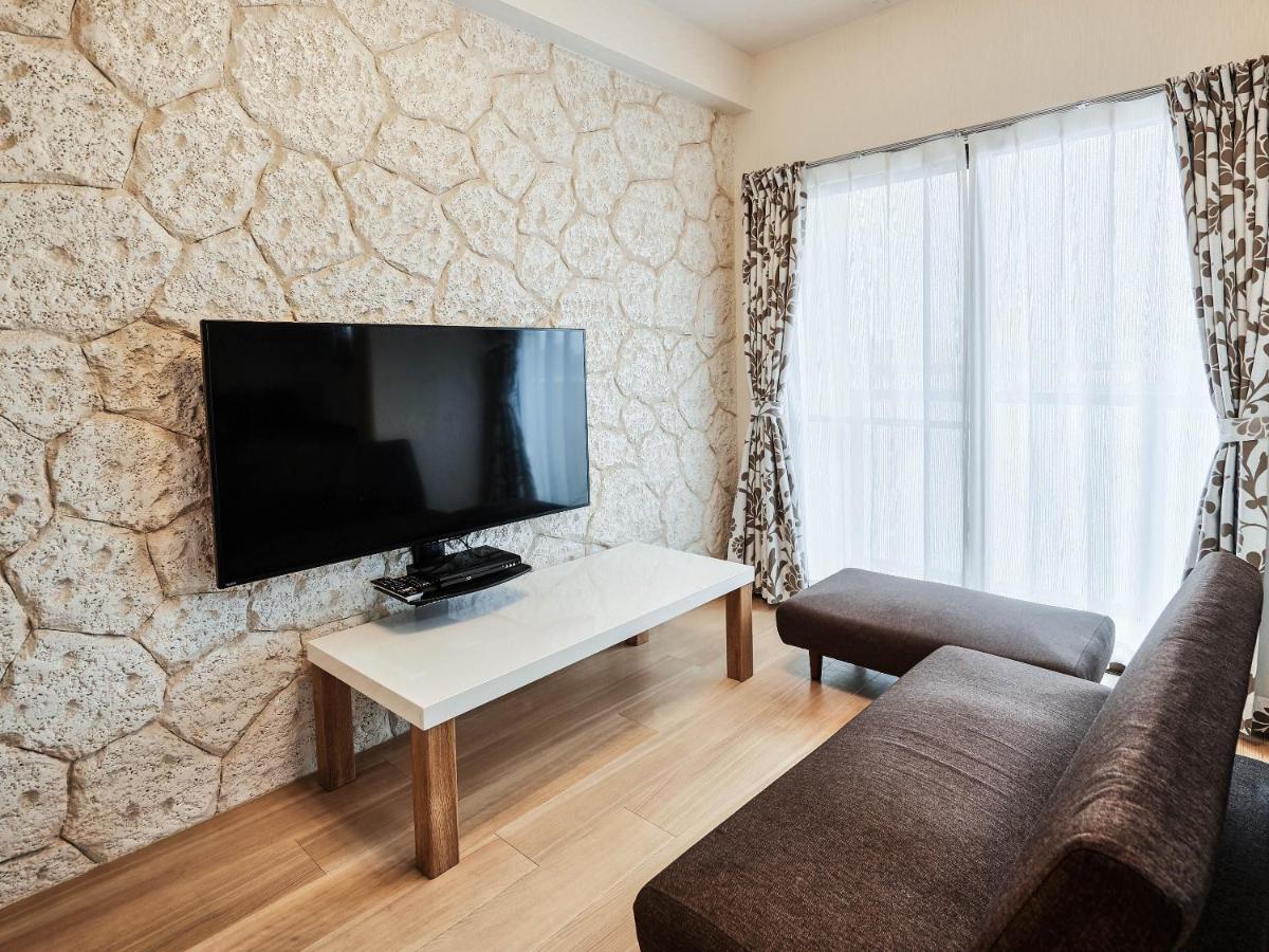 Terrace Resort Chatan West Экстерьер фото