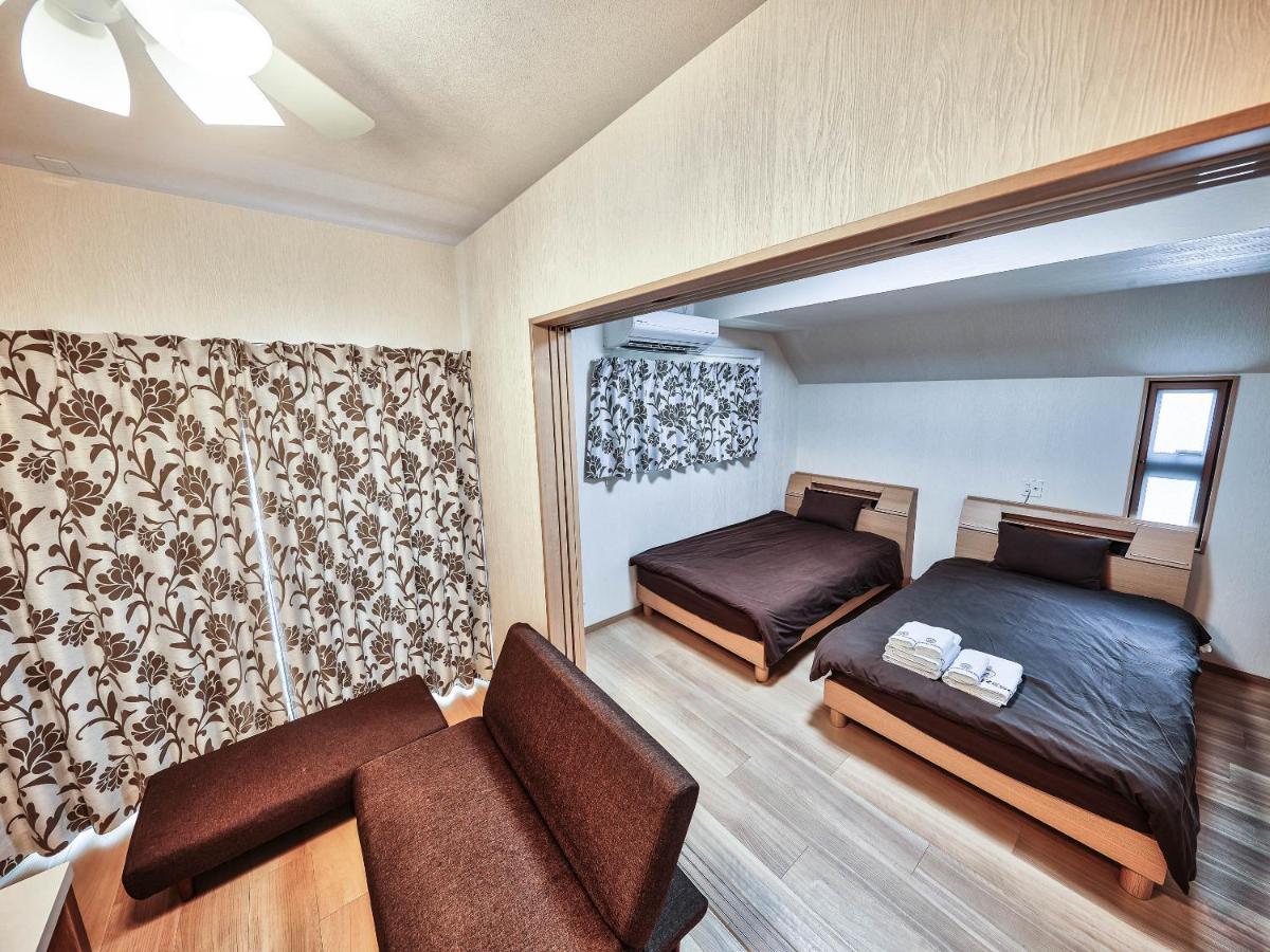 Terrace Resort Chatan West Экстерьер фото