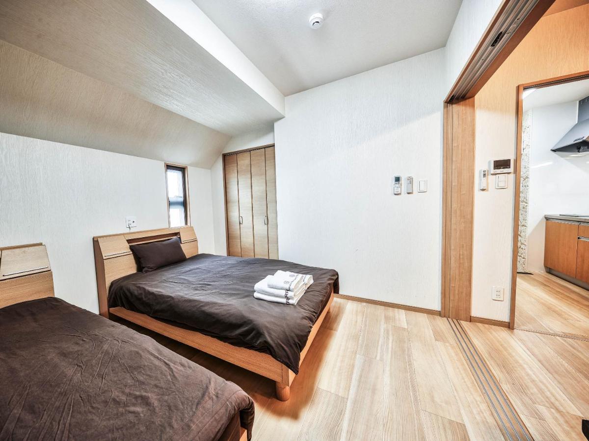 Terrace Resort Chatan West Экстерьер фото