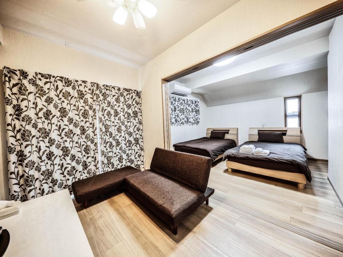 Terrace Resort Chatan West Экстерьер фото